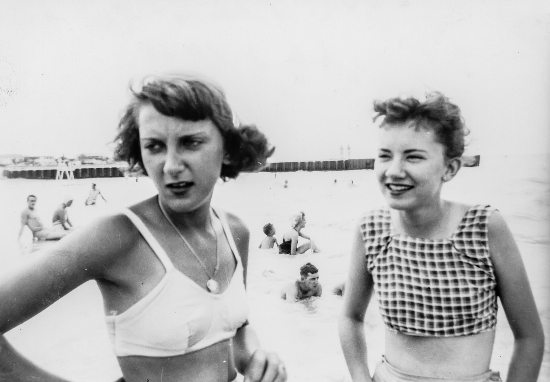 Marilyn Graves Family 1940s