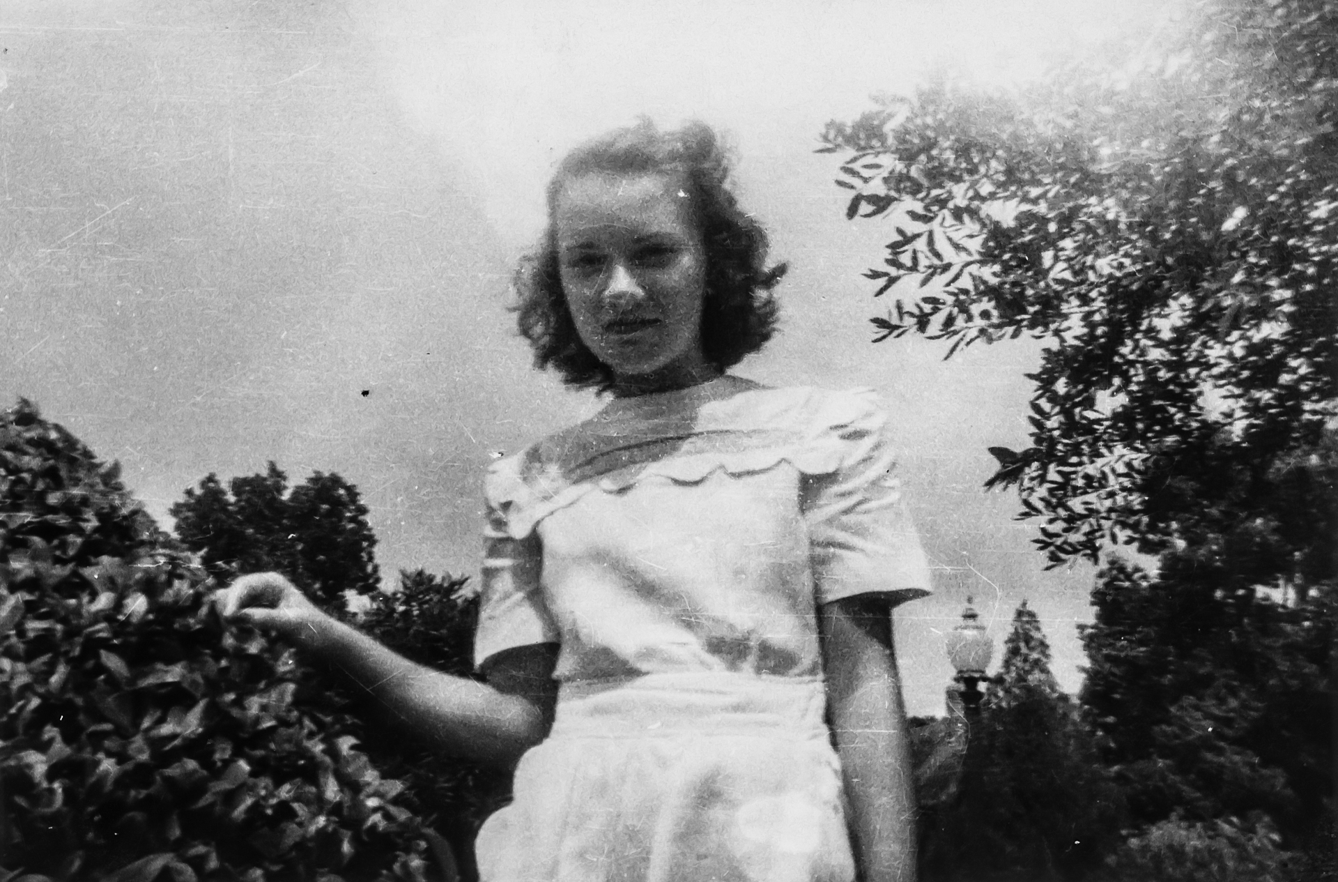 Marilyn Graves Family 1940s